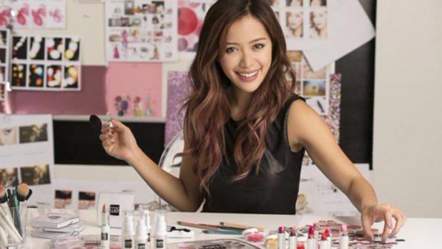 Học phù thủy trang điểm Michelle Phan khởi nghiệp